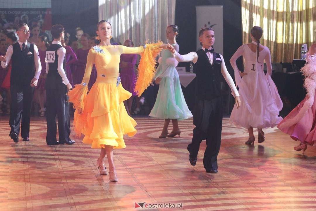Turniej Tańca Towarzyskiego O Złotą Podwiązkę [4.10.2025] - zdjęcie #22 - eOstroleka.pl