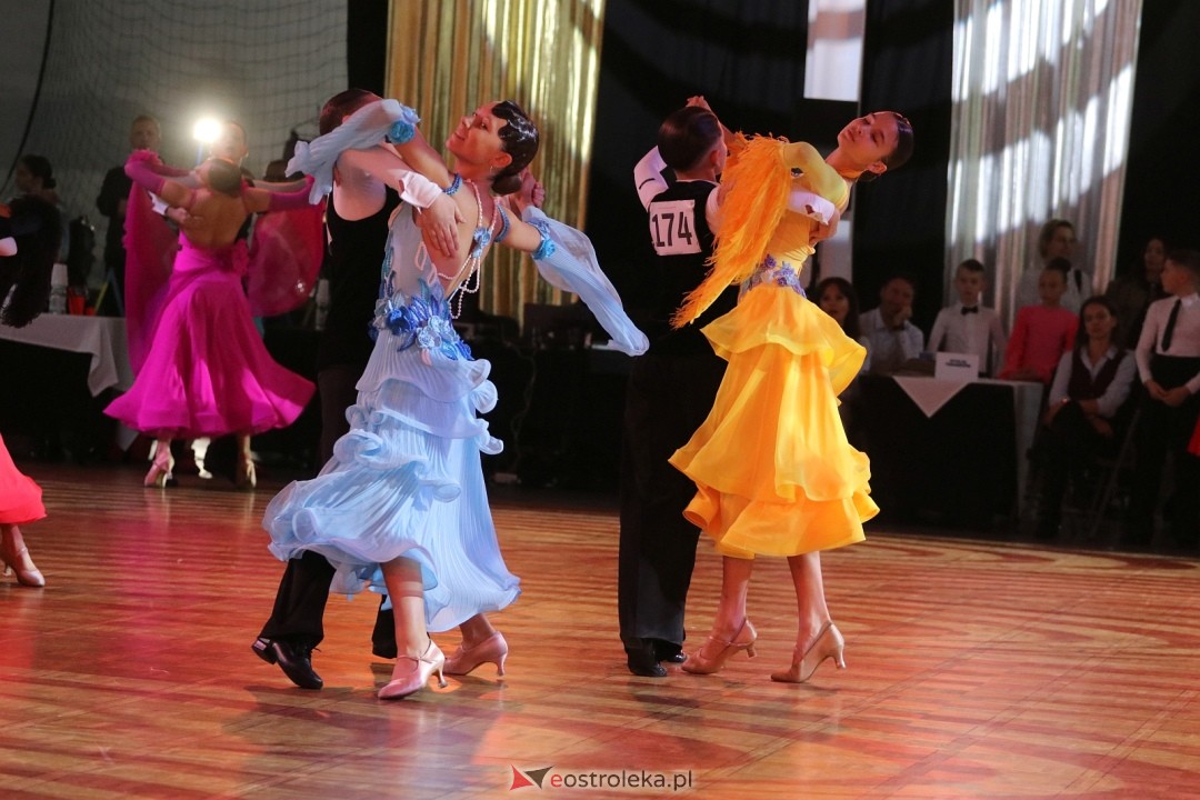 Turniej Tańca Towarzyskiego O Złotą Podwiązkę [4.10.2025] - zdjęcie #8 - eOstroleka.pl