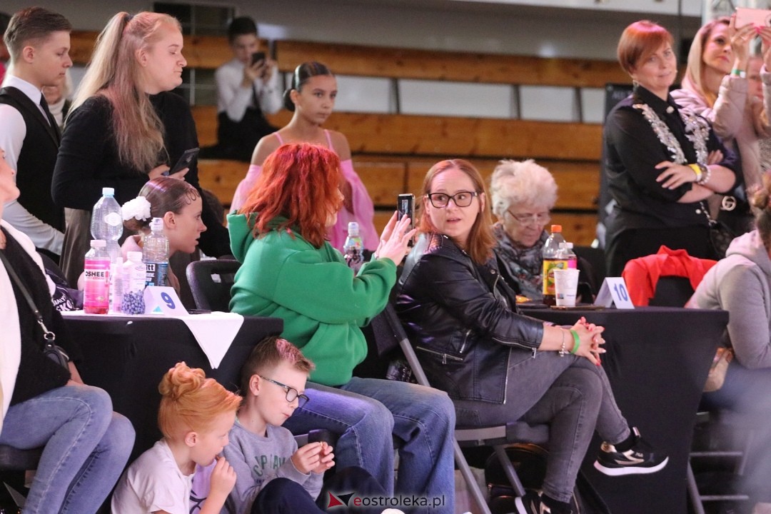 Turniej Tańca Towarzyskiego O Złotą Podwiązkę [4.10.2025] - zdjęcie #4 - eOstroleka.pl