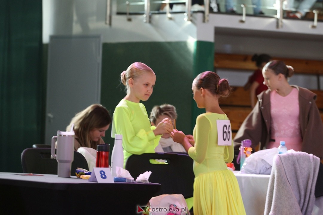 Turniej Tańca Towarzyskiego O Złotą Podwiązkę [4.10.2025] - zdjęcie #80 - eOstroleka.pl