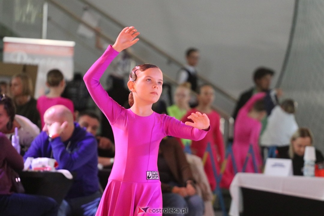 Turniej Tańca Towarzyskiego O Złotą Podwiązkę [4.10.2025] - zdjęcie #78 - eOstroleka.pl