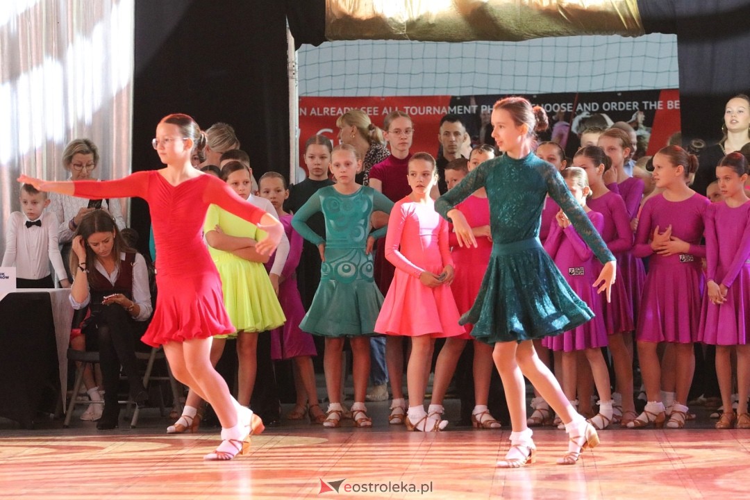 Turniej Tańca Towarzyskiego O Złotą Podwiązkę [4.10.2025] - zdjęcie #72 - eOstroleka.pl