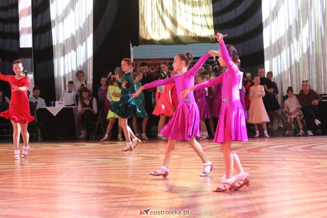 Turniej Tańca Towarzyskiego O Złotą Podwiązkę [4.10.2025] - zdjęcie #70 - eOstroleka.pl