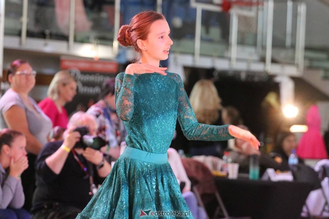 Turniej Tańca Towarzyskiego O Złotą Podwiązkę [4.10.2025] - zdjęcie #67 - eOstroleka.pl