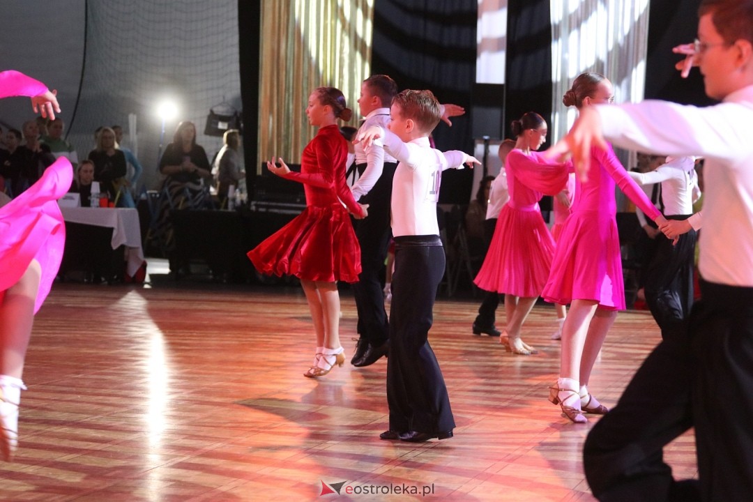 Turniej Tańca Towarzyskiego O Złotą Podwiązkę [4.10.2025] - zdjęcie #121 - eOstroleka.pl