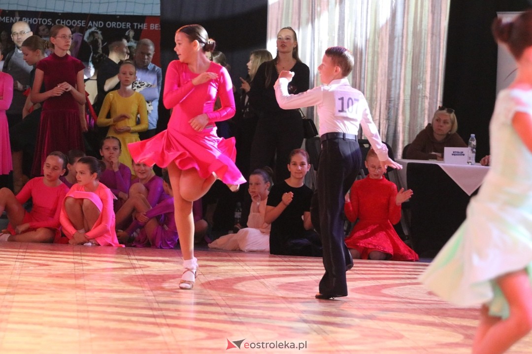 Turniej Tańca Towarzyskiego O Złotą Podwiązkę [4.10.2025] - zdjęcie #116 - eOstroleka.pl