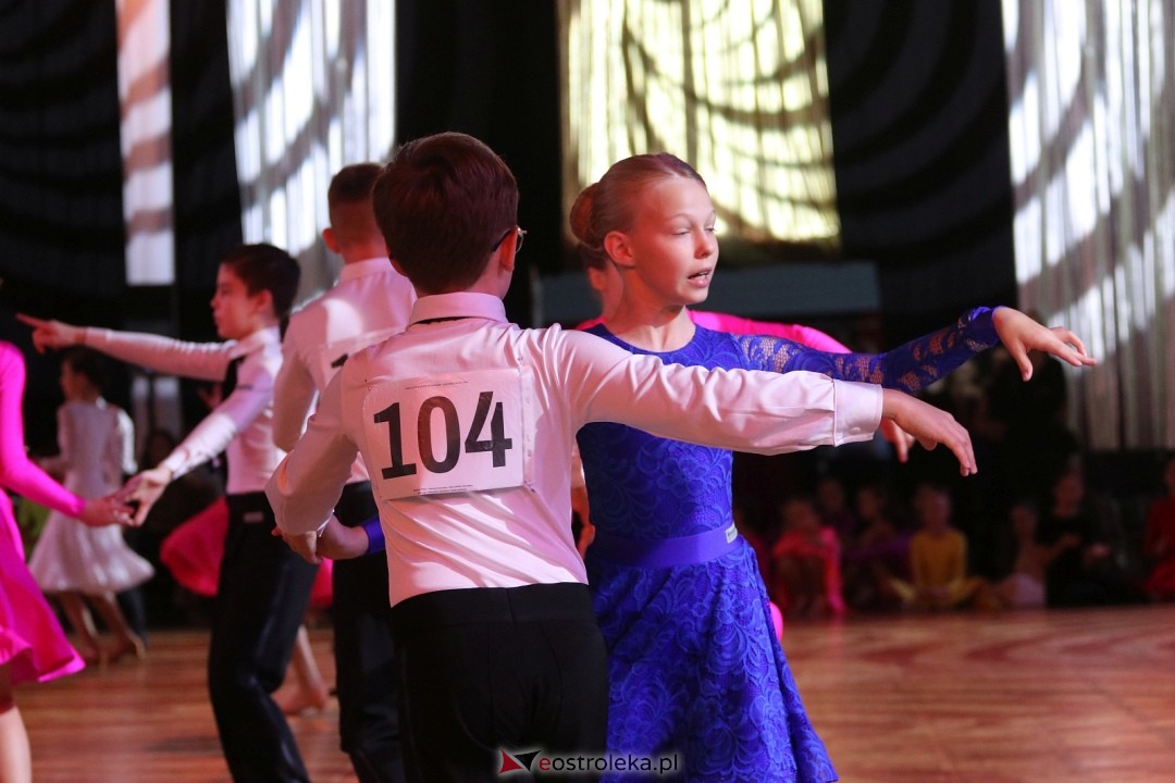 Turniej Tańca Towarzyskiego O Złotą Podwiązkę [4.10.2025] - zdjęcie #115 - eOstroleka.pl