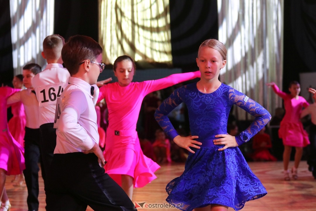 Turniej Tańca Towarzyskiego O Złotą Podwiązkę [4.10.2025] - zdjęcie #114 - eOstroleka.pl