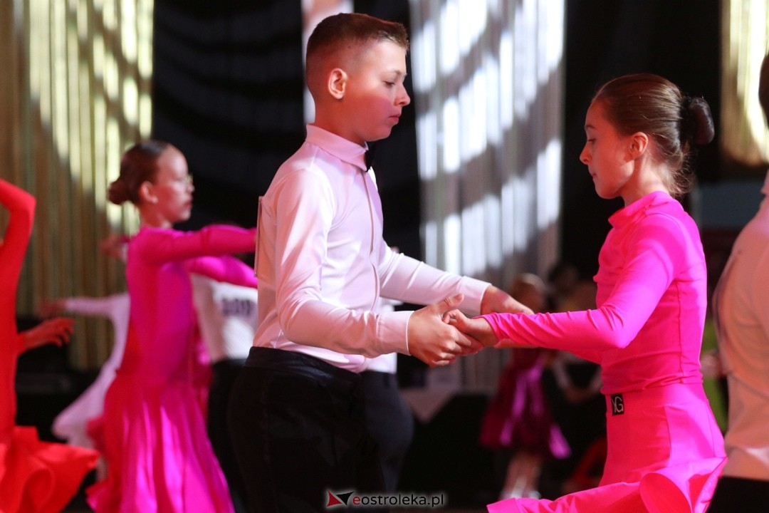 Turniej Tańca Towarzyskiego O Złotą Podwiązkę [4.10.2025] - zdjęcie #112 - eOstroleka.pl