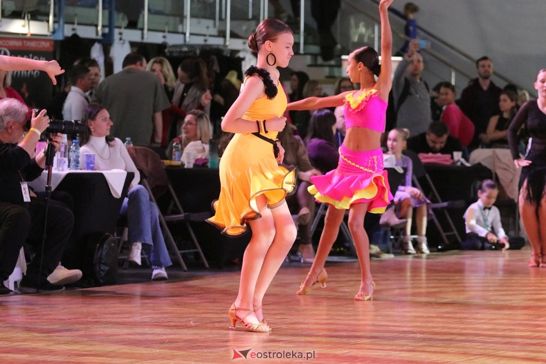 Turniej Tańca Towarzyskiego O Złotą Podwiązkę [4.10.2025] - zdjęcie #108 - eOstroleka.pl