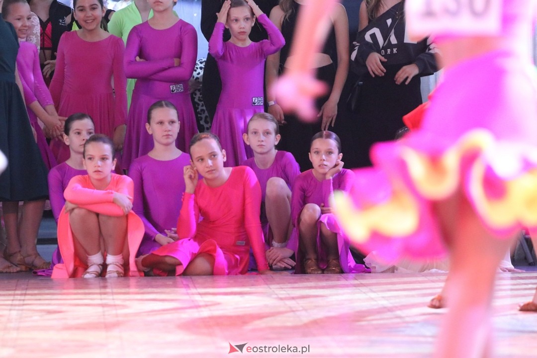 Turniej Tańca Towarzyskiego O Złotą Podwiązkę [4.10.2025] - zdjęcie #103 - eOstroleka.pl