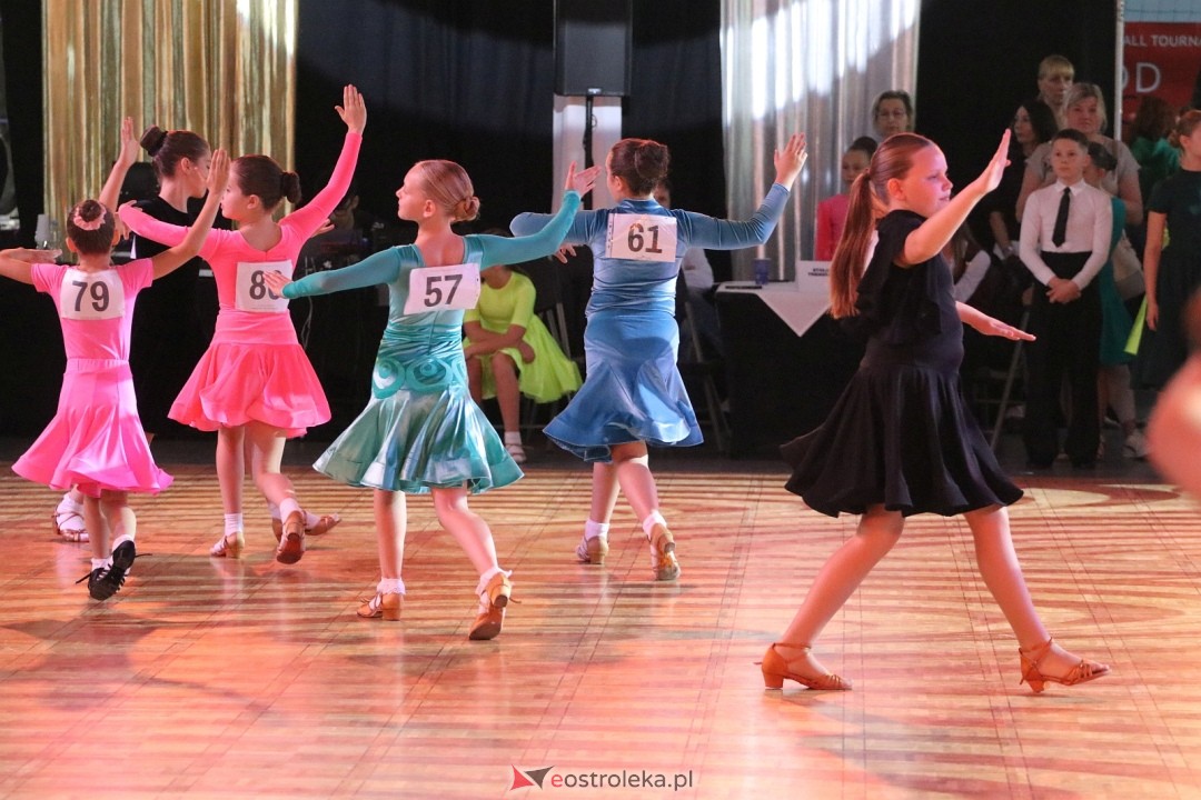Turniej Tańca Towarzyskiego O Złotą Podwiązkę [4.10.2025] - zdjęcie #160 - eOstroleka.pl
