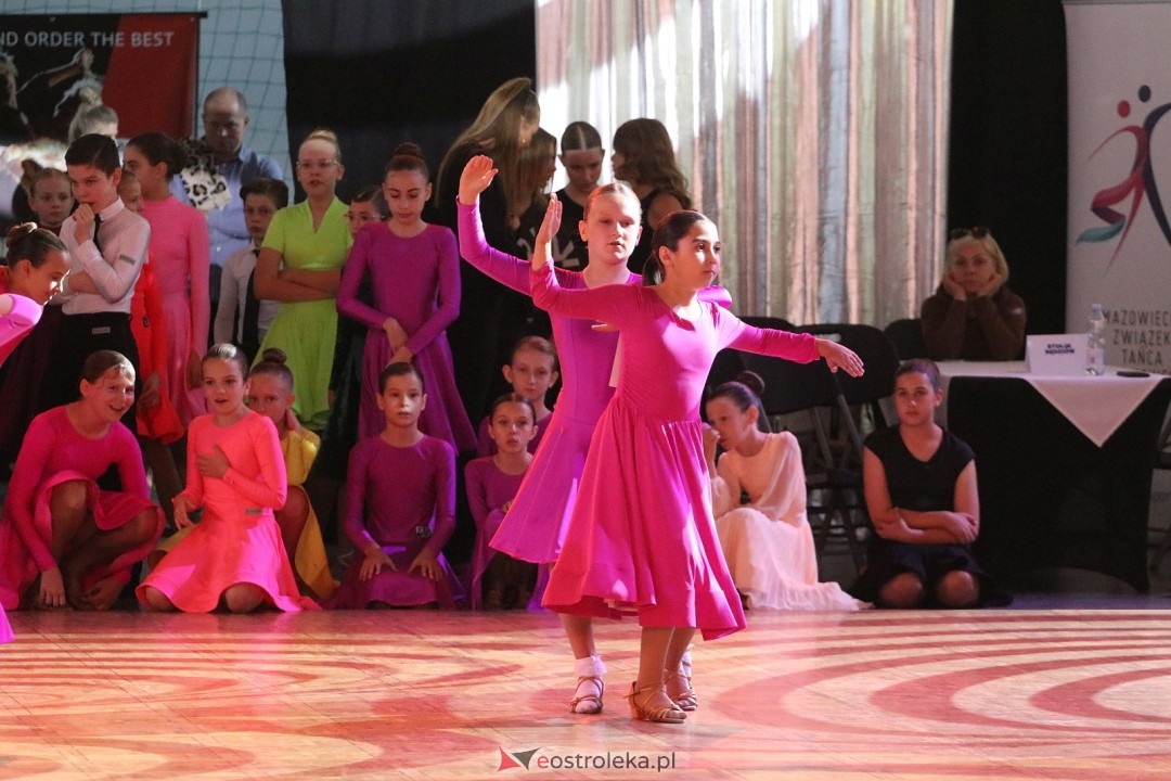 Turniej Tańca Towarzyskiego O Złotą Podwiązkę [4.10.2025] - zdjęcie #159 - eOstroleka.pl