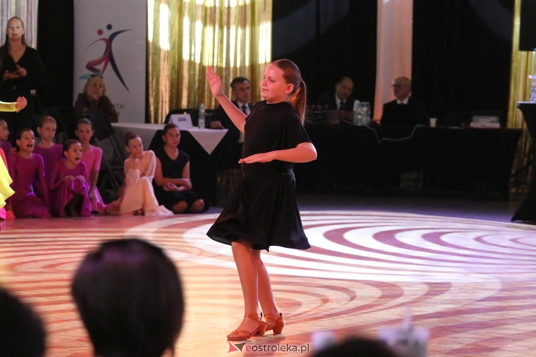 Turniej Tańca Towarzyskiego O Złotą Podwiązkę [4.10.2025] - zdjęcie #154 - eOstroleka.pl