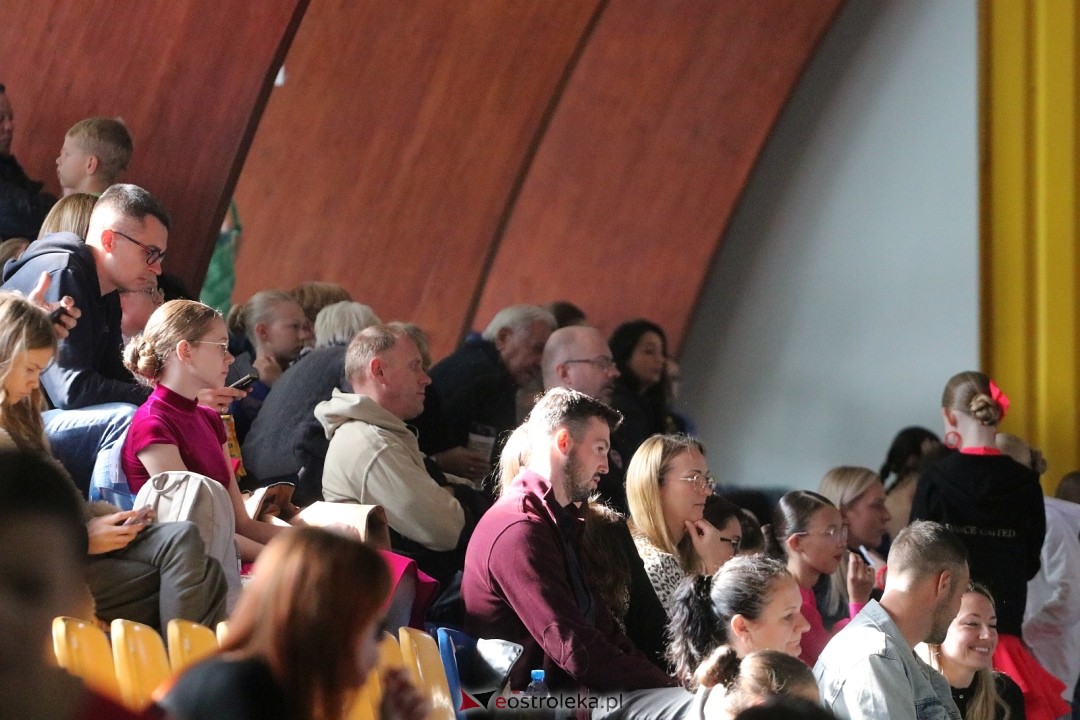 Turniej Tańca Towarzyskiego O Złotą Podwiązkę [4.10.2025] - zdjęcie #145 - eOstroleka.pl