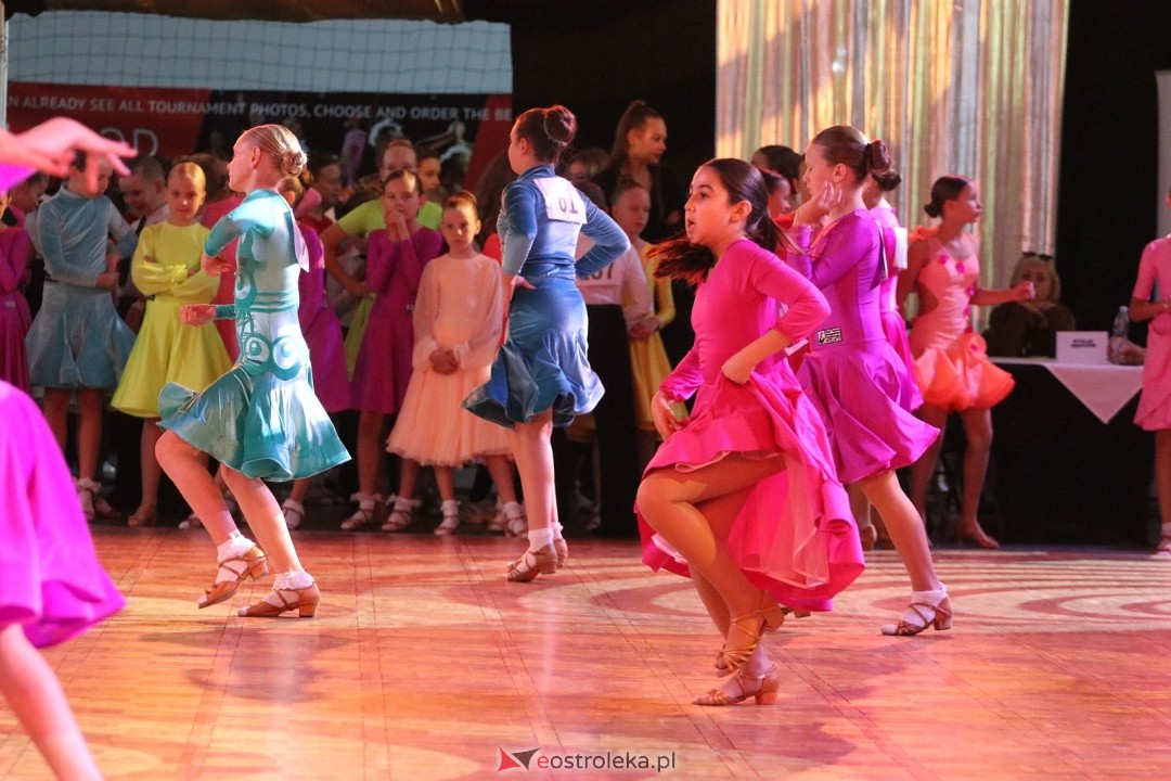 Turniej Tańca Towarzyskiego O Złotą Podwiązkę [4.10.2025] - zdjęcie #141 - eOstroleka.pl