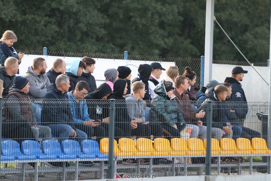 KS CK Troszyn - Legia II Warszawa [4.10.2025] - zdjęcie #32 - eOstroleka.pl