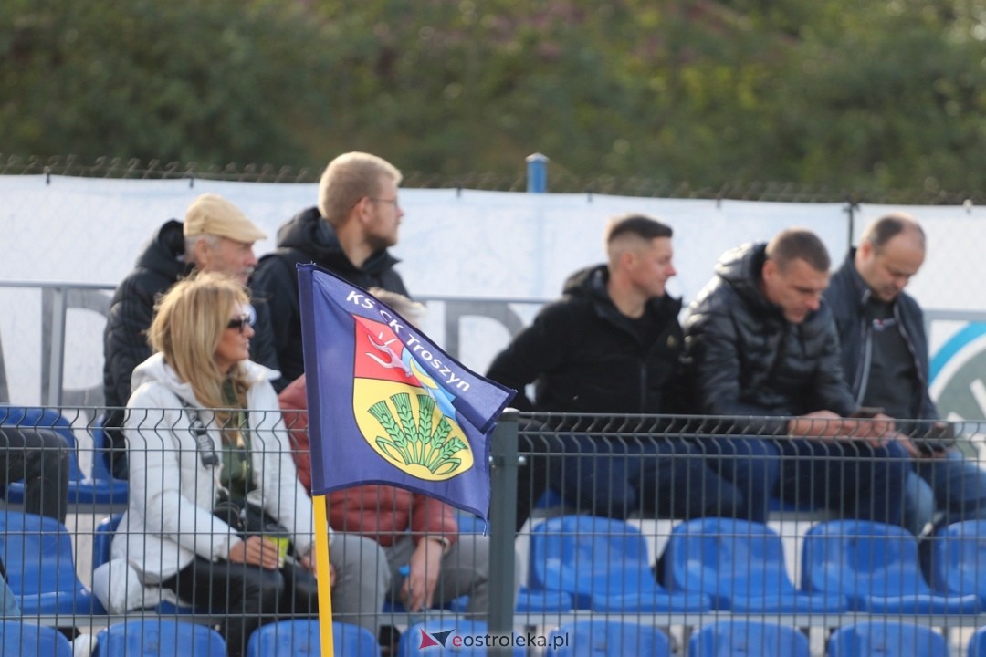 KS CK Troszyn - Legia II Warszawa [4.10.2025] - zdjęcie #30 - eOstroleka.pl
