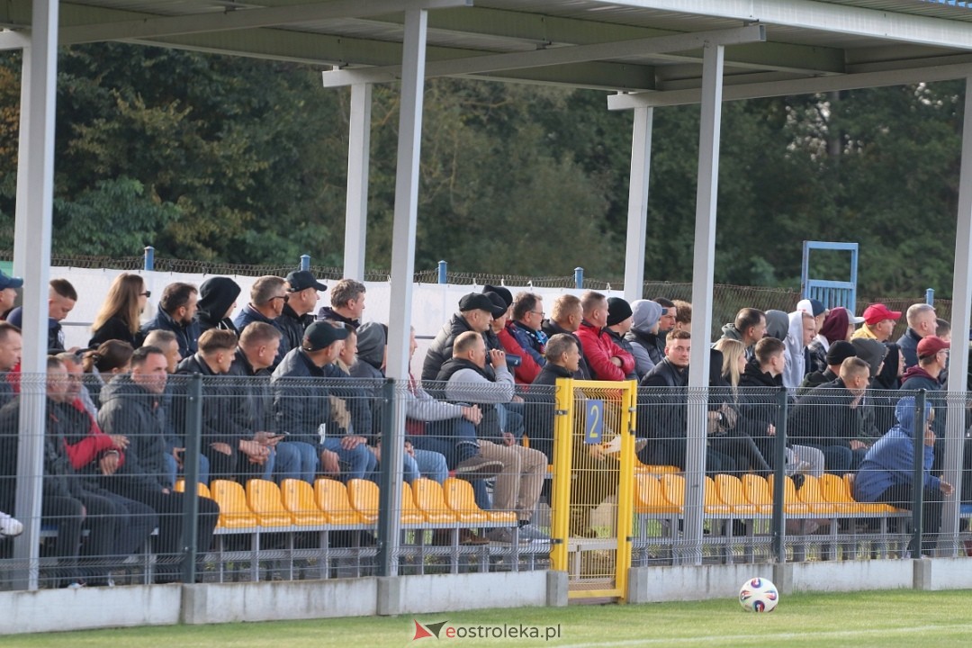 KS CK Troszyn - Legia II Warszawa [4.10.2025] - zdjęcie #29 - eOstroleka.pl