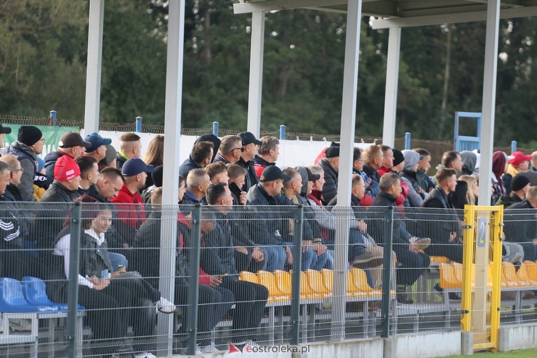 KS CK Troszyn - Legia II Warszawa [4.10.2025] - zdjęcie #28 - eOstroleka.pl