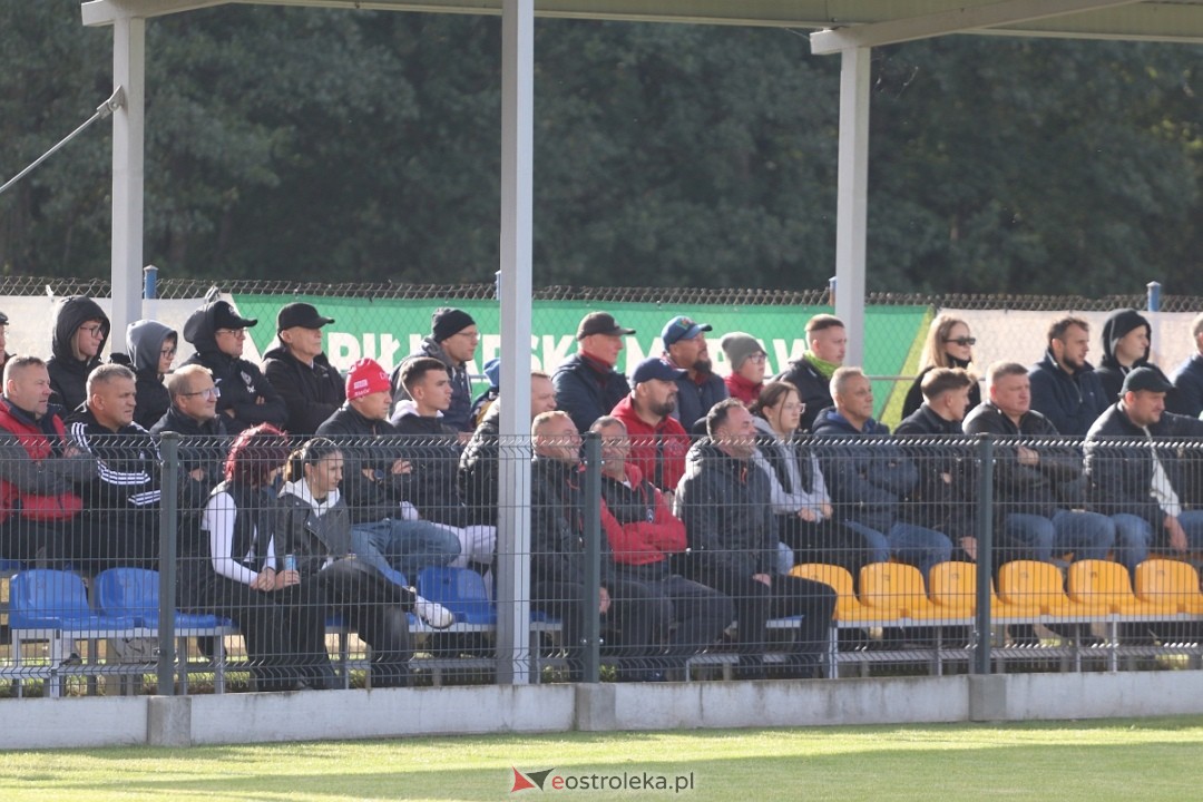 KS CK Troszyn - Legia II Warszawa [4.10.2025] - zdjęcie #9 - eOstroleka.pl