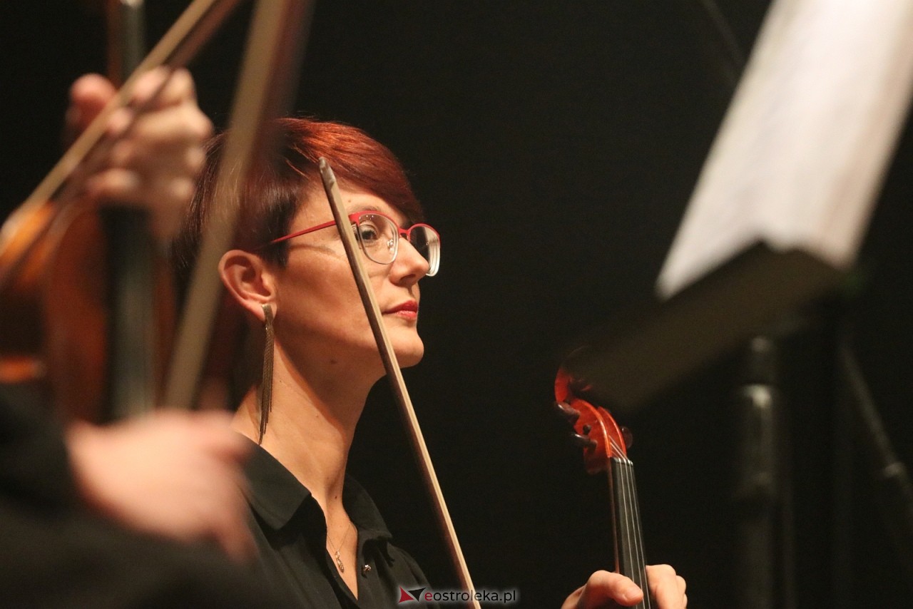 Koncert Ostrołęckiej Orkiestry Kameralnej [4.10.2025] - zdjęcie #15 - eOstroleka.pl