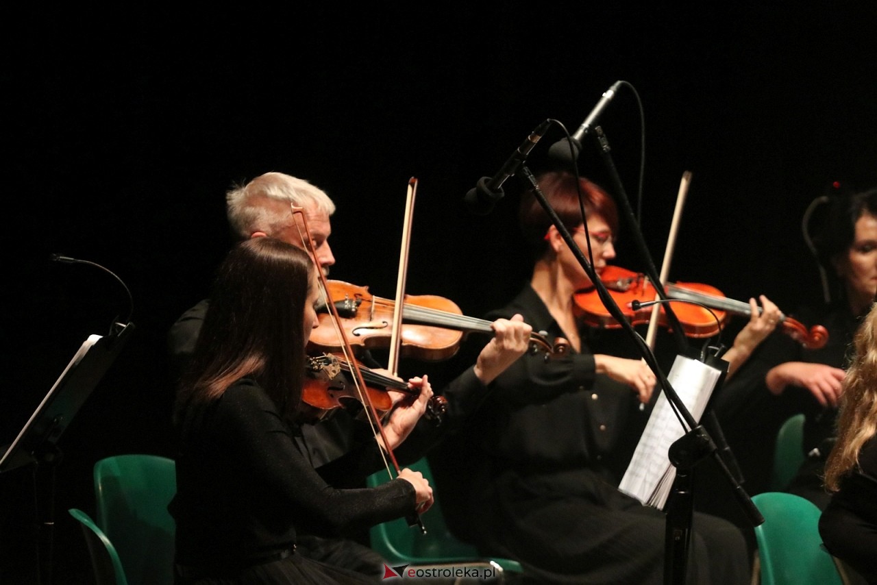 Koncert Ostrołęckiej Orkiestry Kameralnej [4.10.2025] - zdjęcie #9 - eOstroleka.pl