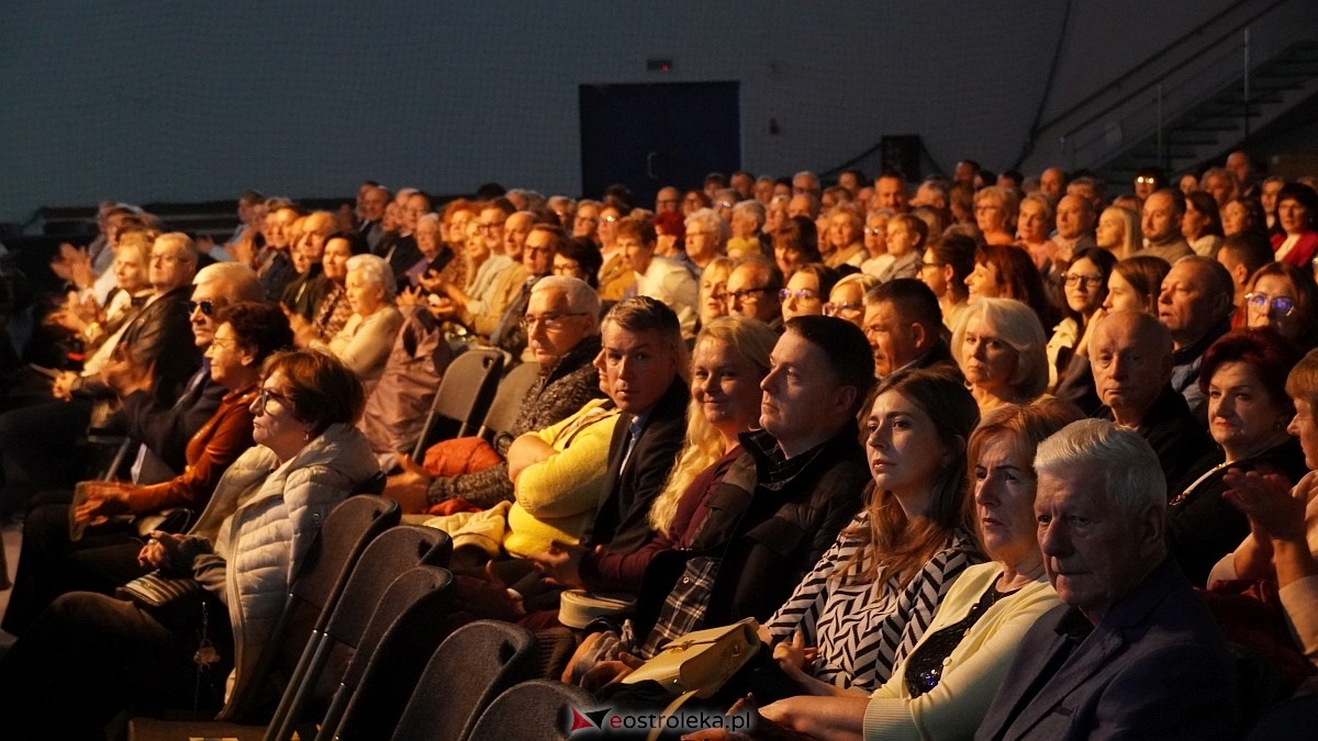 Koncert Pod Dachami Paryża [5.10.2025] - zdjęcie #115 - eOstroleka.pl
