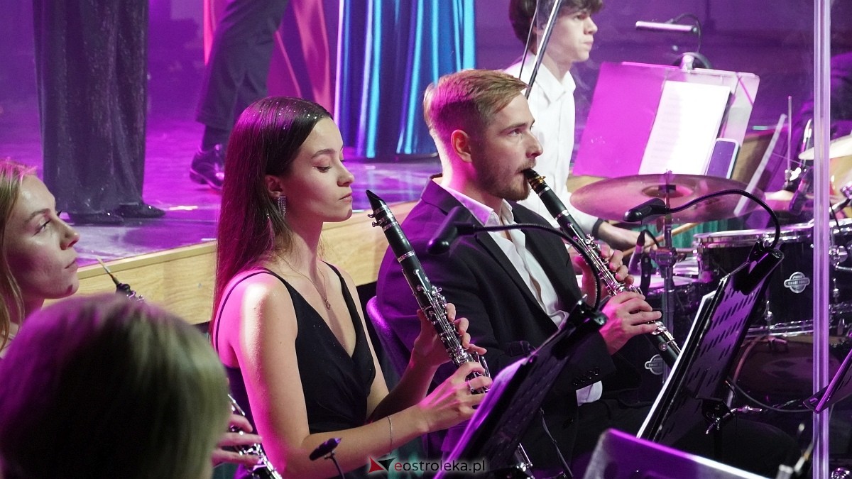 Koncert Pod Dachami Paryża [5.10.2025] - zdjęcie #84 - eOstroleka.pl