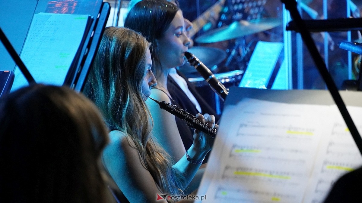 Koncert Pod Dachami Paryża [5.10.2025] - zdjęcie #67 - eOstroleka.pl