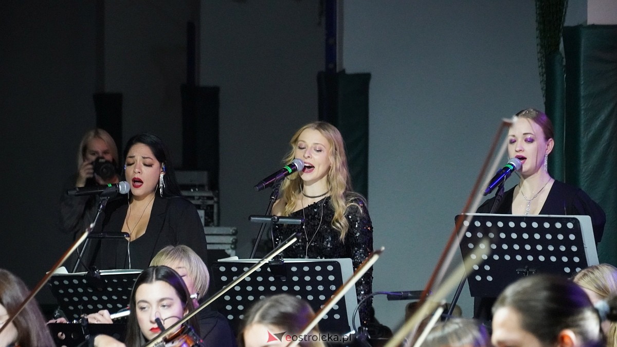 Koncert Pod Dachami Paryża [5.10.2025] - zdjęcie #24 - eOstroleka.pl