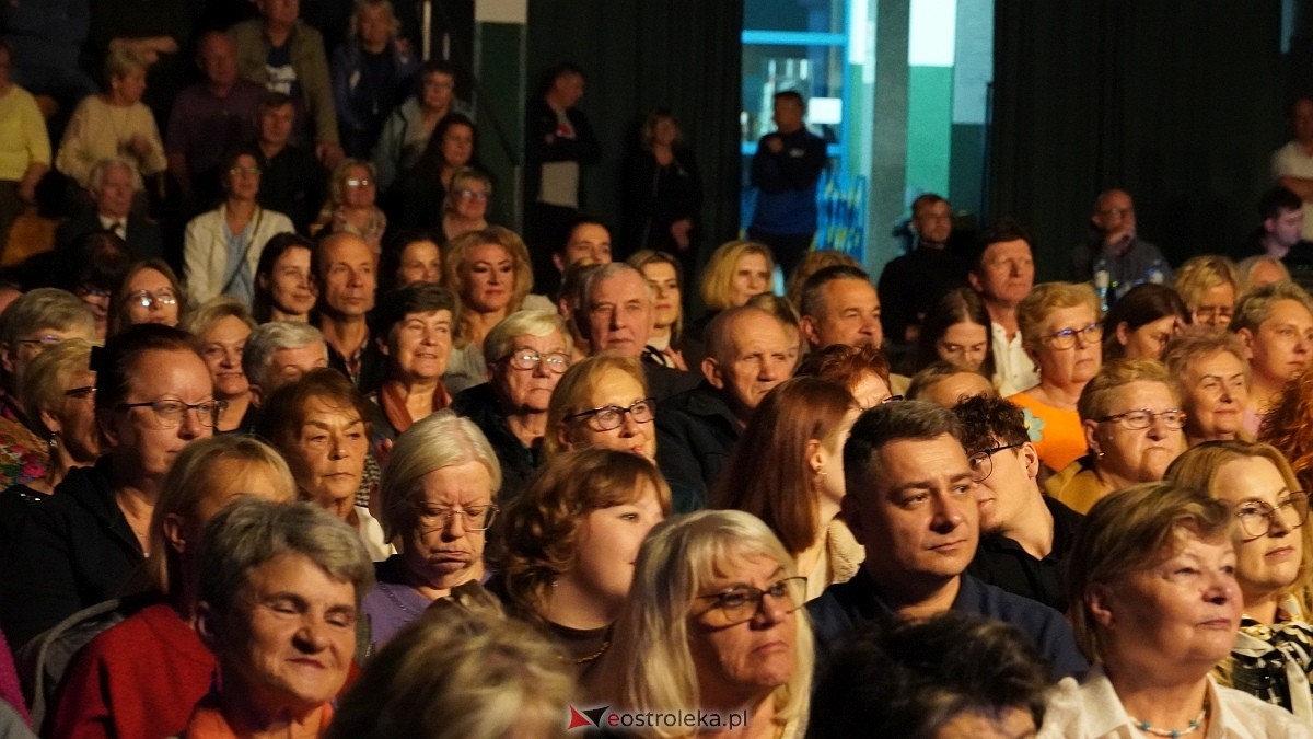 Koncert Pod Dachami Paryża [5.10.2025] - zdjęcie #13 - eOstroleka.pl