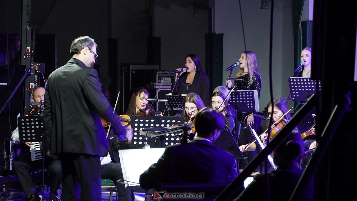 Koncert Pod Dachami Paryża [5.10.2025] - zdjęcie #9 - eOstroleka.pl