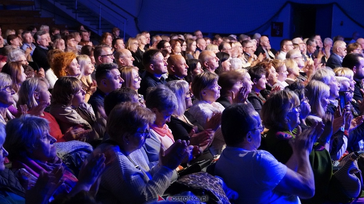 Koncert Pod Dachami Paryża [5.10.2025] - zdjęcie #2 - eOstroleka.pl