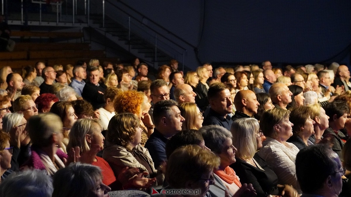 Koncert Pod Dachami Paryża [5.10.2025] - zdjęcie #1 - eOstroleka.pl