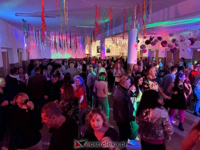 Potańcówka w Łęgu Przedmiejskim [04.10.2025] - zdjęcie #9 - eOstroleka.pl