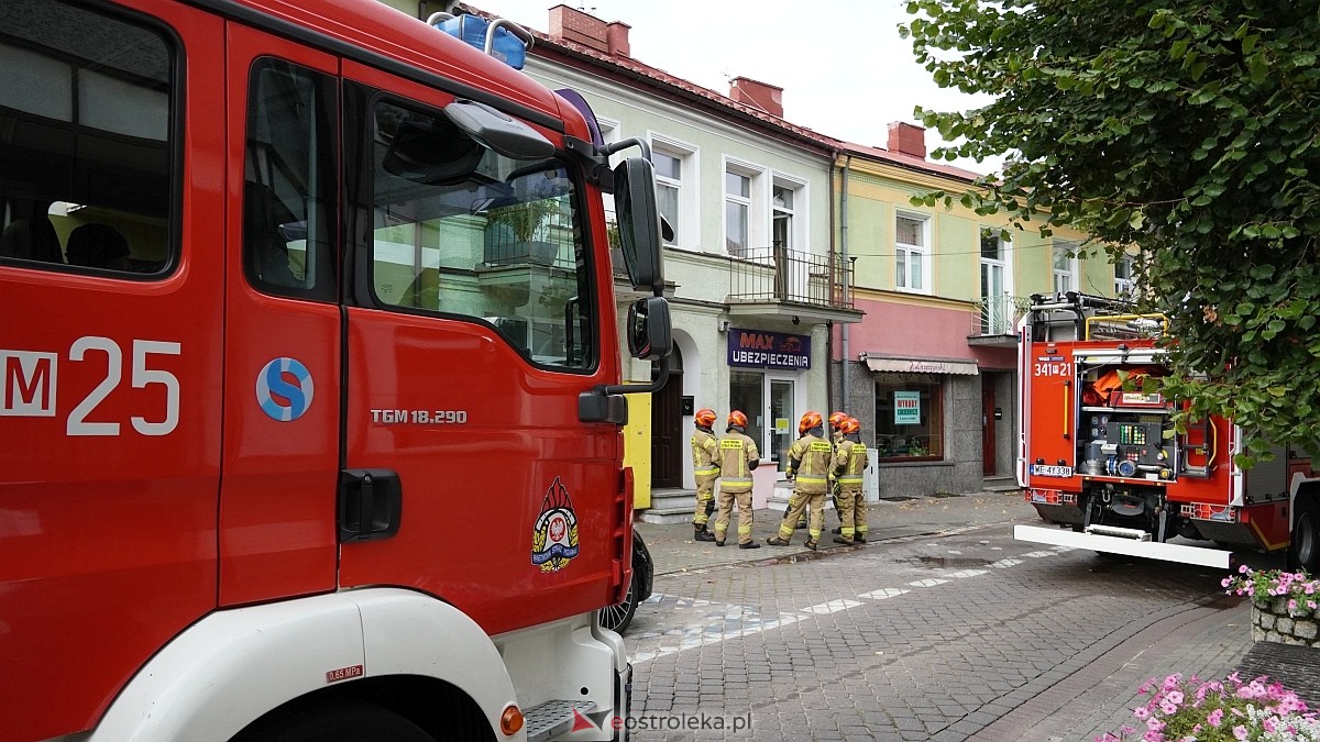 Akcja strażacka na deptaku w Ostrołęce [06.10.2025] - zdjęcie #5 - eOstroleka.pl