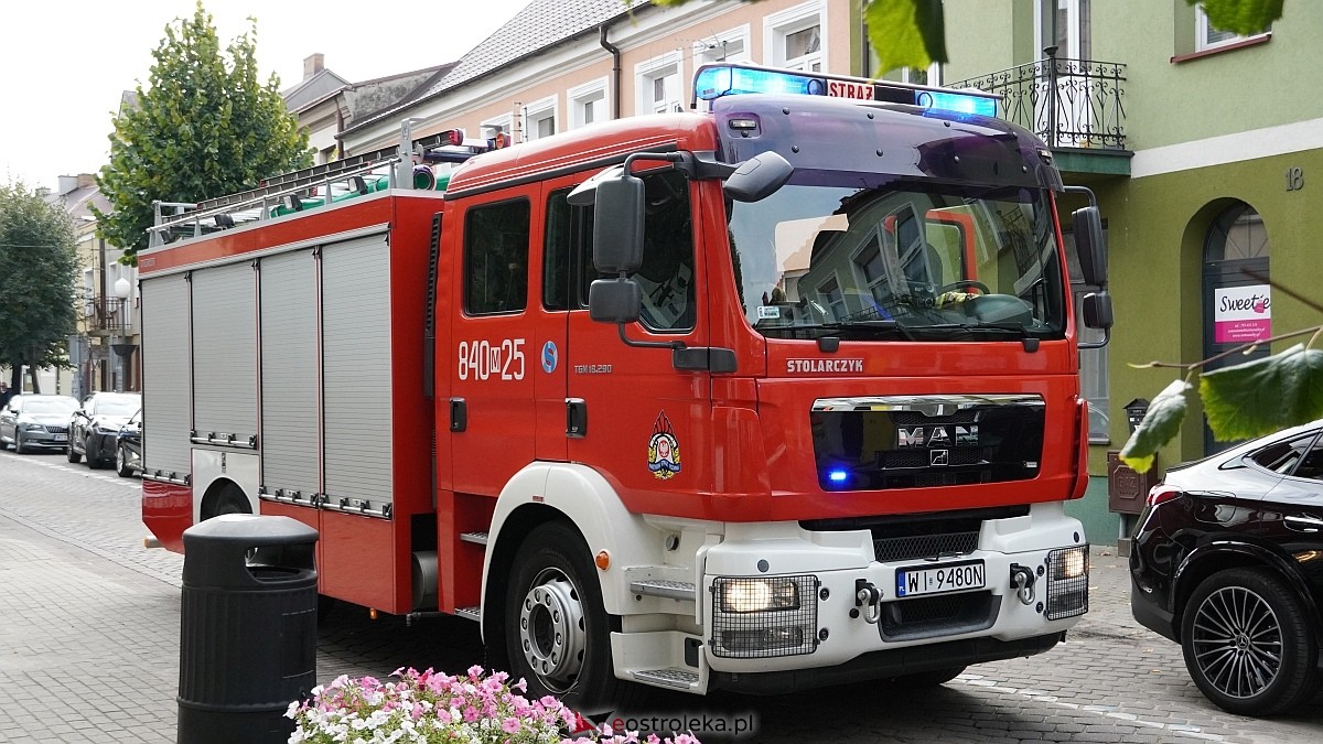 Akcja strażacka na deptaku w Ostrołęce [06.10.2025] - zdjęcie #4 - eOstroleka.pl
