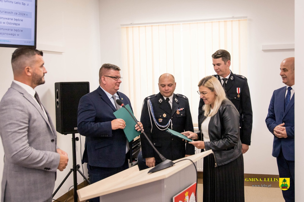 Nowoczesny sprzęt dla strażaków OSP w gminie Lelis [26.09.2025] - zdjęcie #19 - eOstroleka.pl