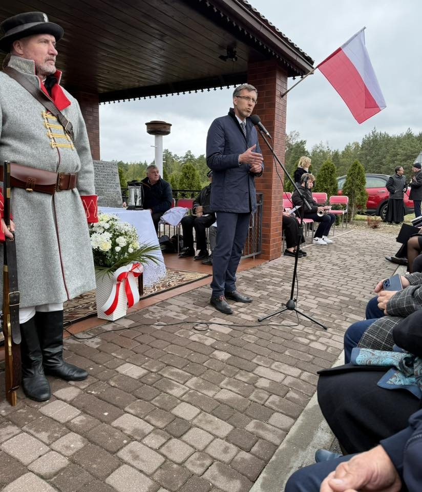 Uroczystości patriotyczne w Bandysiach [5.10.2025] - zdjęcie #10 - eOstroleka.pl