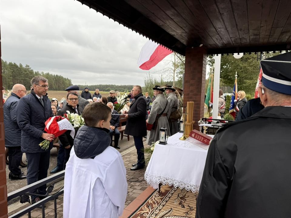 Uroczystości patriotyczne w Bandysiach [5.10.2025] - zdjęcie #5 - eOstroleka.pl