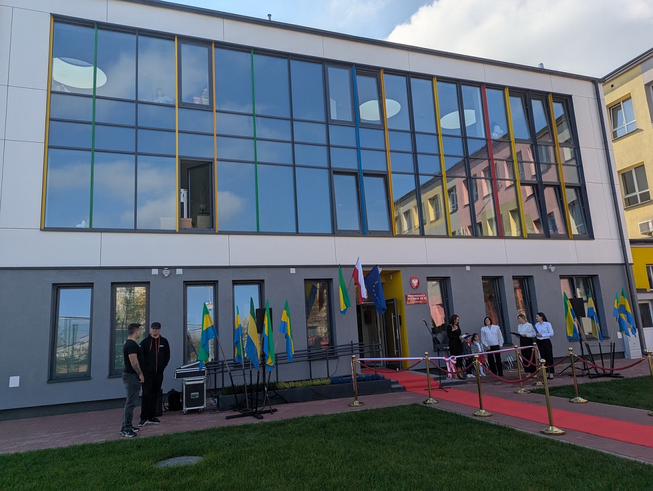 Uroczyste otwarcie przedszkola miejskiego nr 10 w Ostrołęce [7.10.2025] - zdjęcie #109 - eOstroleka.pl