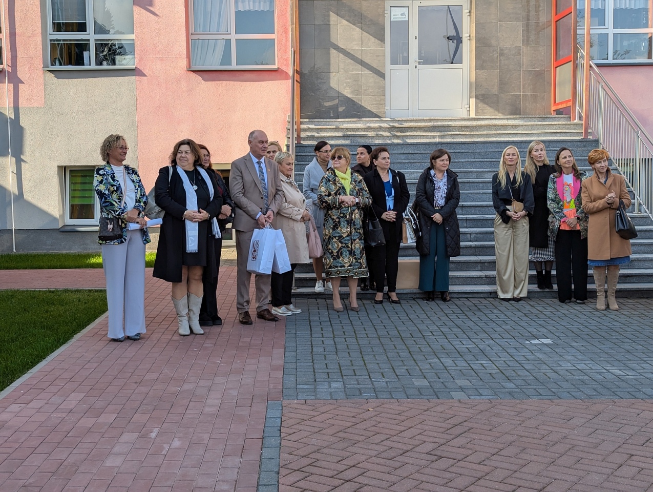 Uroczyste otwarcie przedszkola miejskiego nr 10 w Ostrołęce [7.10.2025] - zdjęcie #94 - eOstroleka.pl