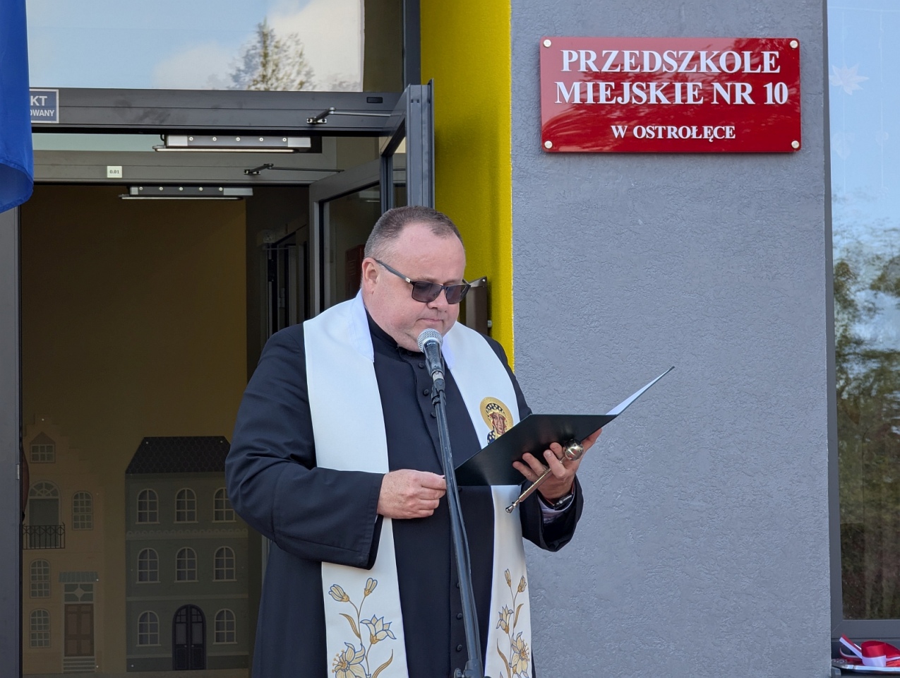 Uroczyste otwarcie przedszkola miejskiego nr 10 w Ostrołęce [7.10.2025] - zdjęcie #69 - eOstroleka.pl