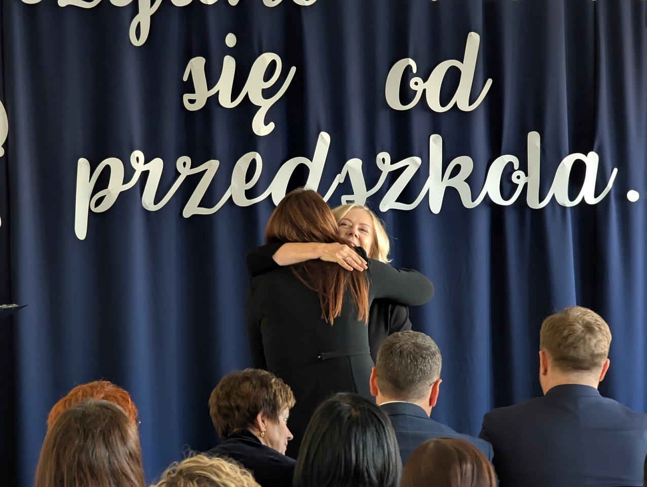 Uroczyste otwarcie przedszkola miejskiego nr 10 w Ostrołęce [7.10.2025] - zdjęcie #53 - eOstroleka.pl