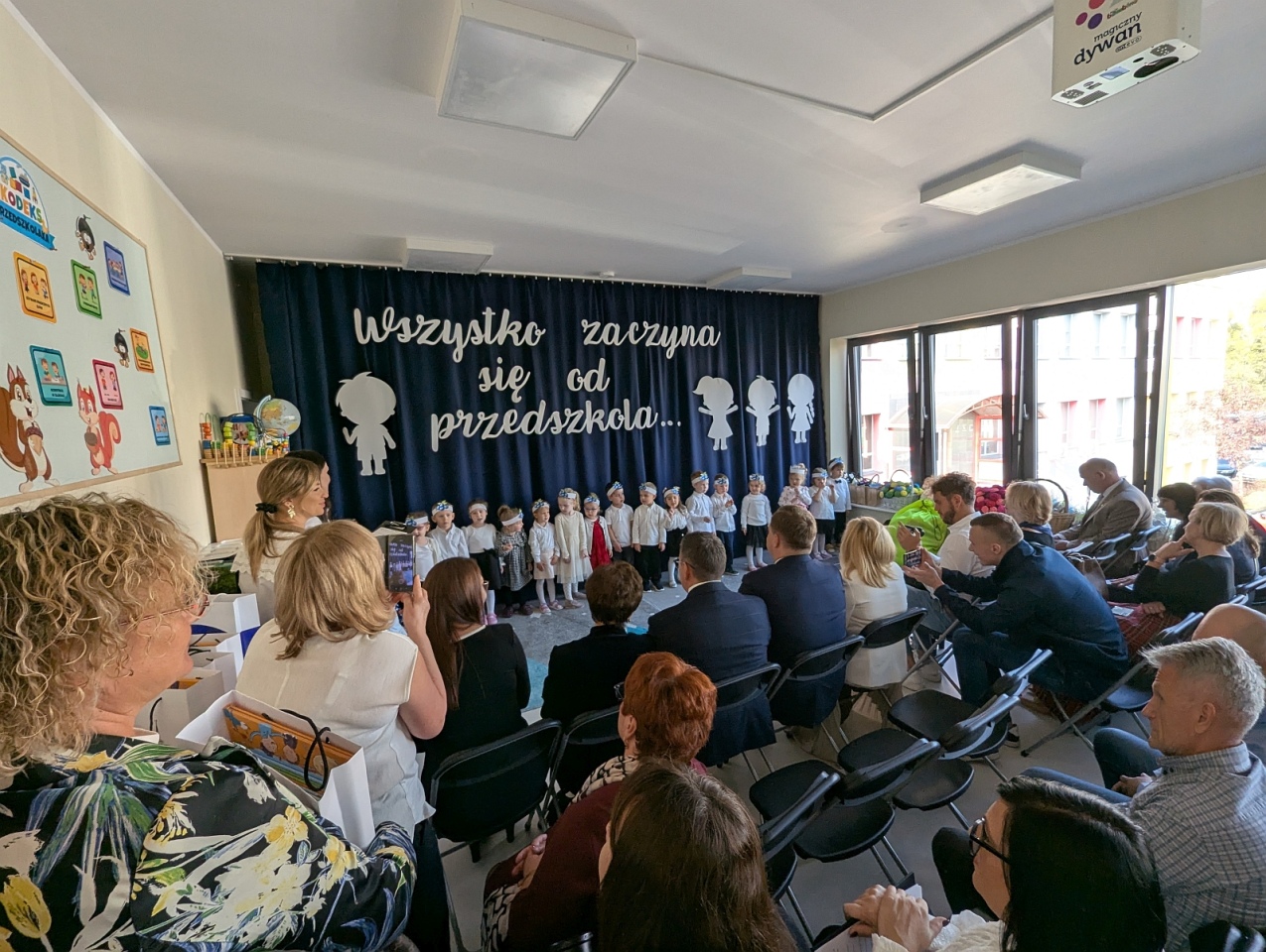 Uroczyste otwarcie przedszkola miejskiego nr 10 w Ostrołęce [7.10.2025] - zdjęcie #46 - eOstroleka.pl