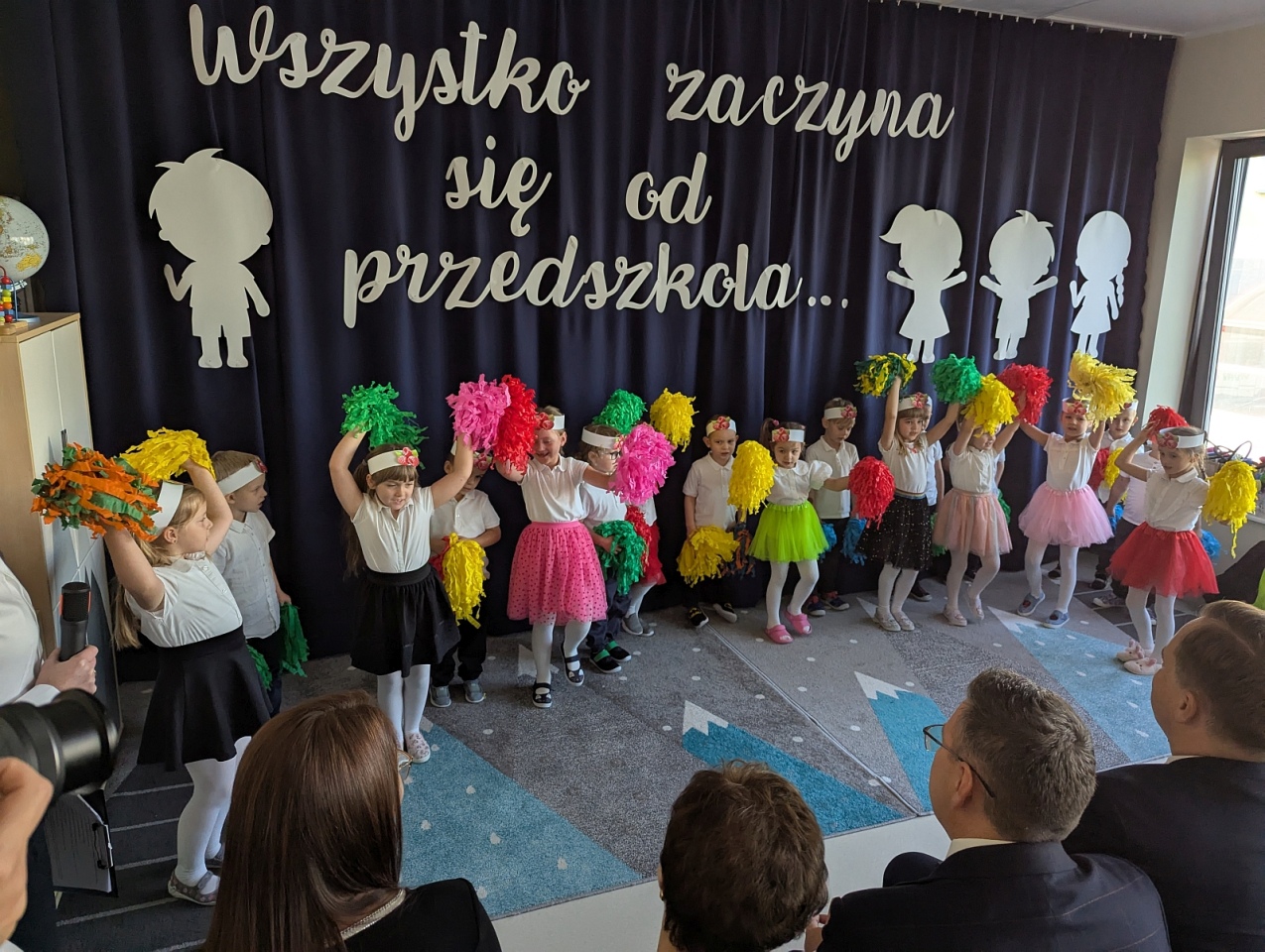 Uroczyste otwarcie przedszkola miejskiego nr 10 w Ostrołęce [7.10.2025] - zdjęcie #42 - eOstroleka.pl