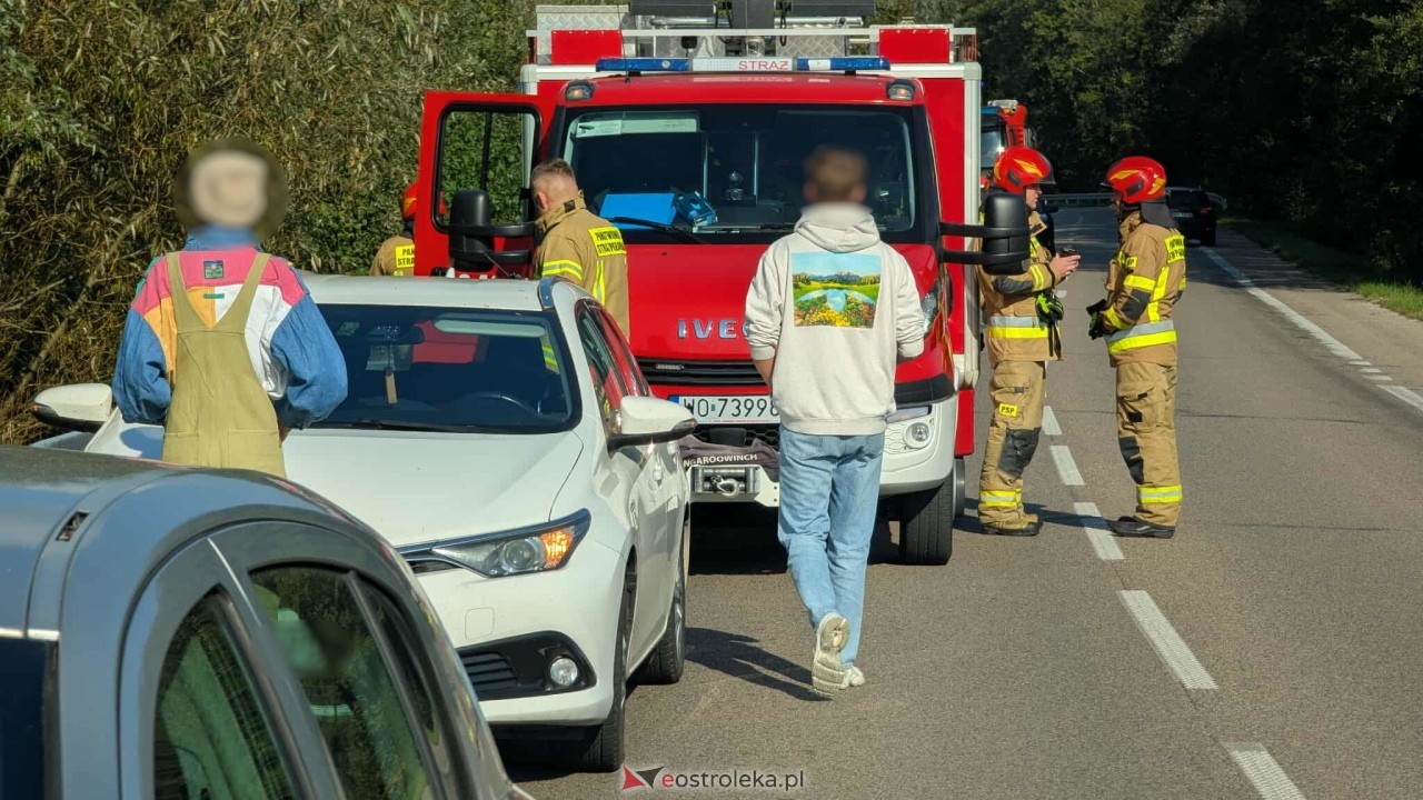 Kraksa na trasie Ostrołęka - Goworowo [08.10.2025] - zdjęcie #2 - eOstroleka.pl