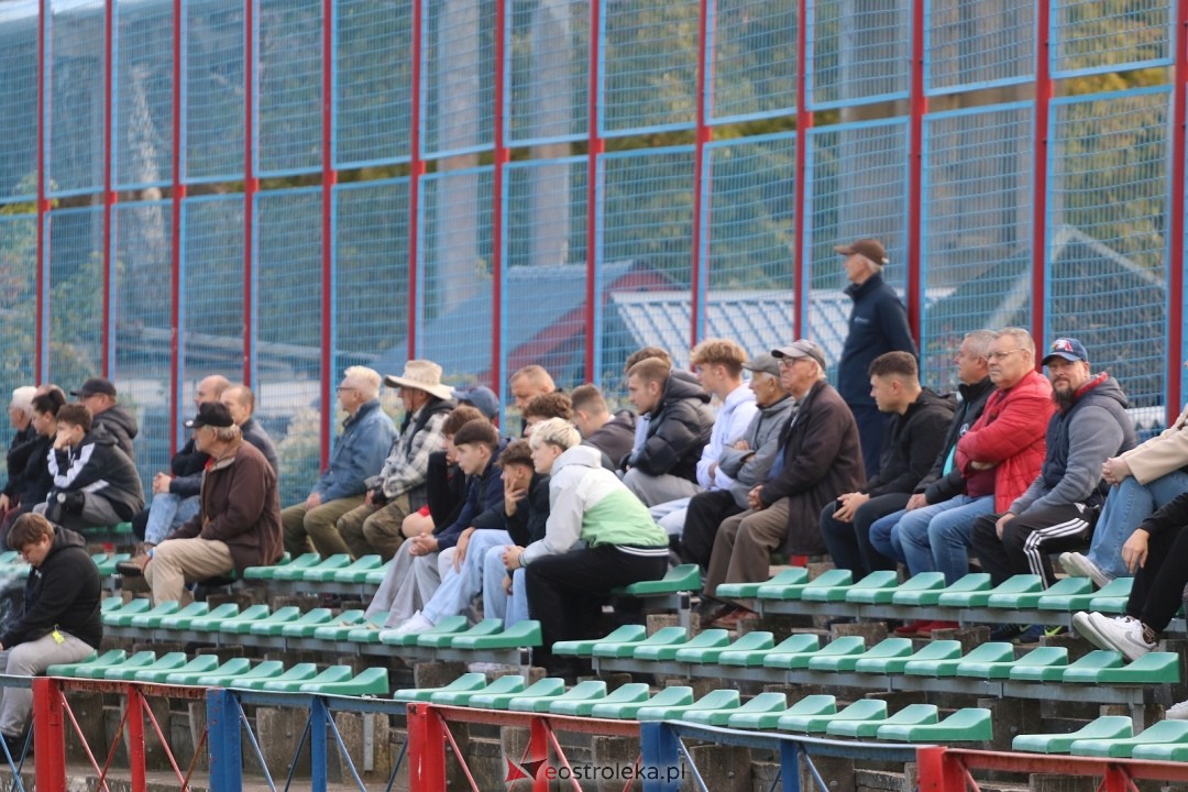 Narew II Ostrołęka - MKS Przasnysz [8.10.2025] - zdjęcie #24 - eOstroleka.pl