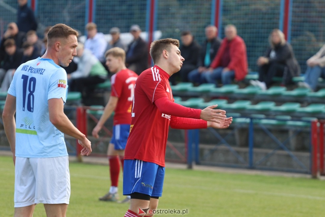 Narew II Ostrołęka - MKS Przasnysz [8.10.2025] - zdjęcie #7 - eOstroleka.pl